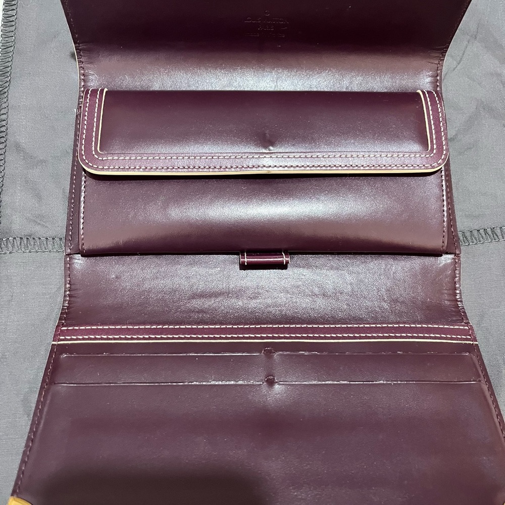 Louis Vuitton Suhali Porte Tresor International Wallet - Picture 7 of 7